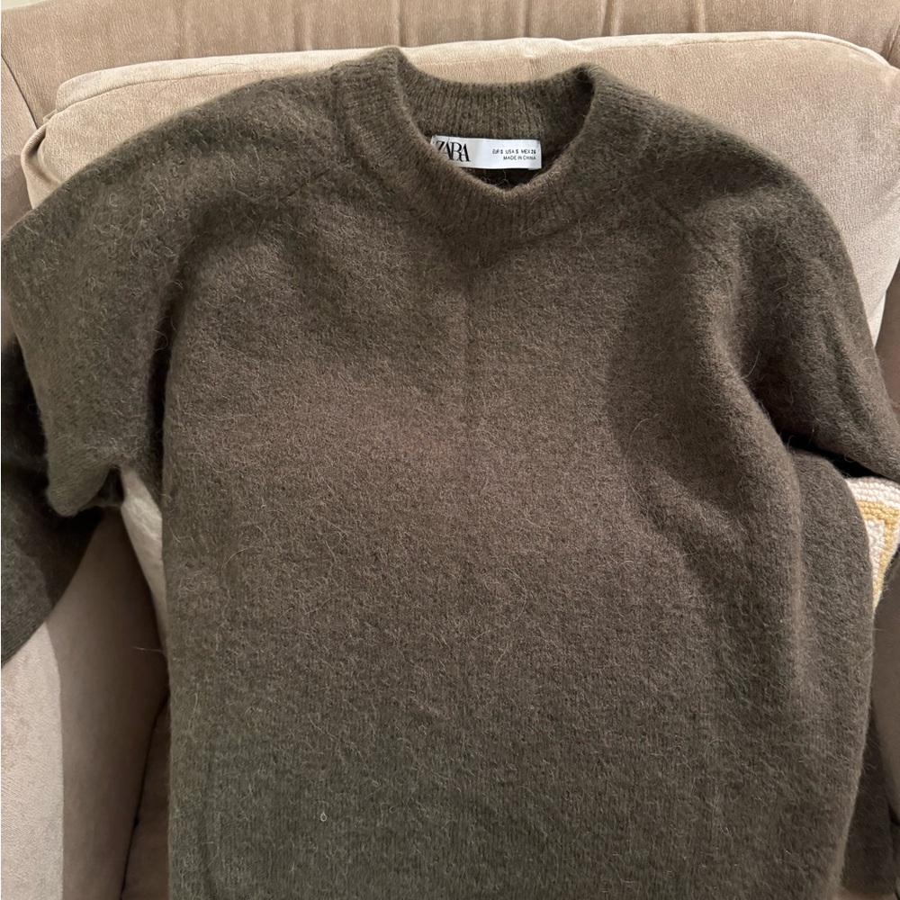 Zara women’s olive crewneck sweater